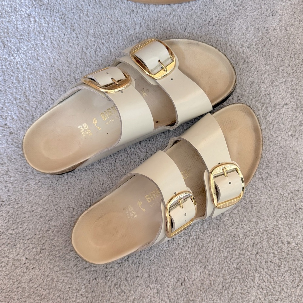 Birkenstock Arizona Big Buckle Nubuck Leather in Ecru Size 38 Women’s